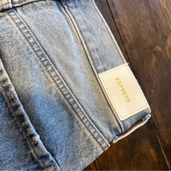 Express Light Blue Cropped Ripped Jeans - Picture 4 of 5